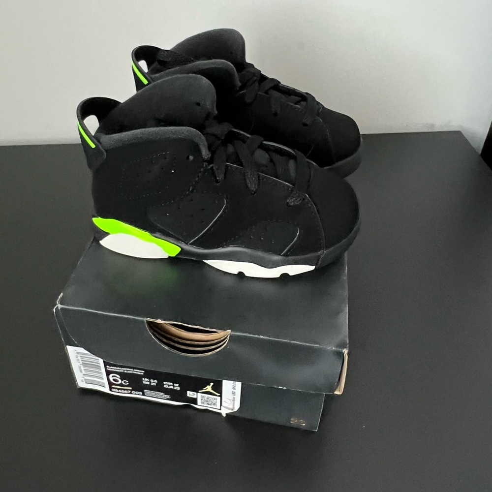 NIKE AIR JORDAN 6 RETRO TODDLER KIDS 6C Black, White & Electric Green BRAND NEW